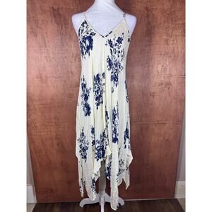 Lovestitch MEDIUM asymmetrical hem floral dress